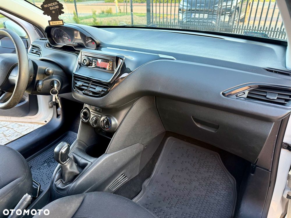 Peugeot 208 - 9