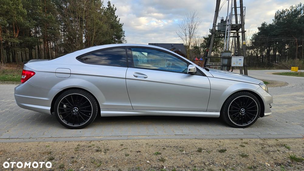 Mercedes-Benz Klasa C 180 CGI BlueEff - 12