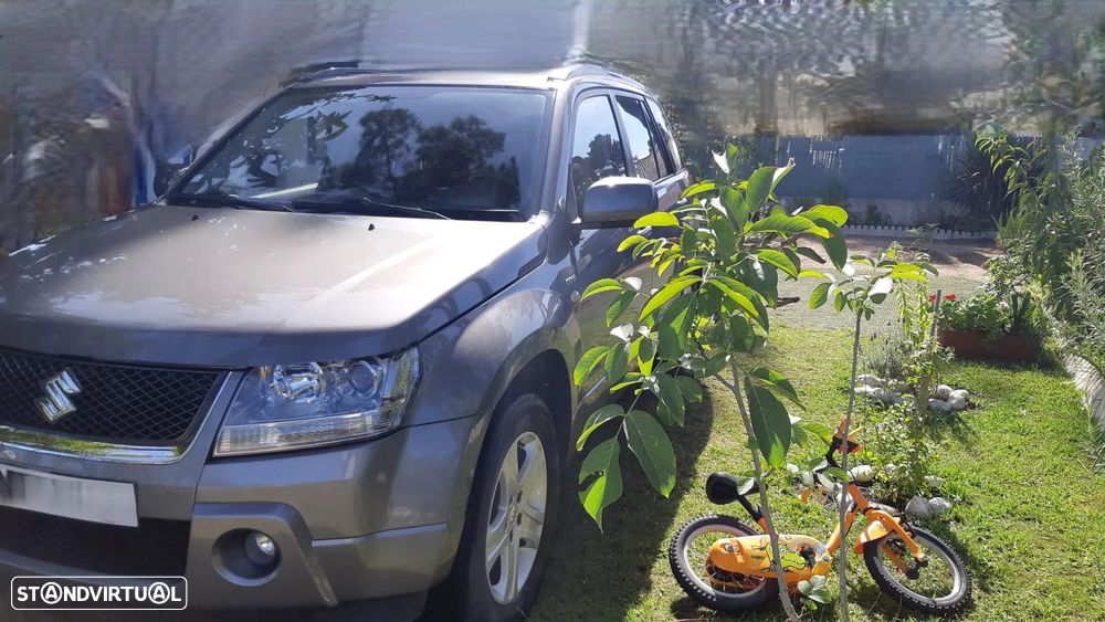 Suzuki Grand Vitara 1.9 DDiS X-Premium - 4