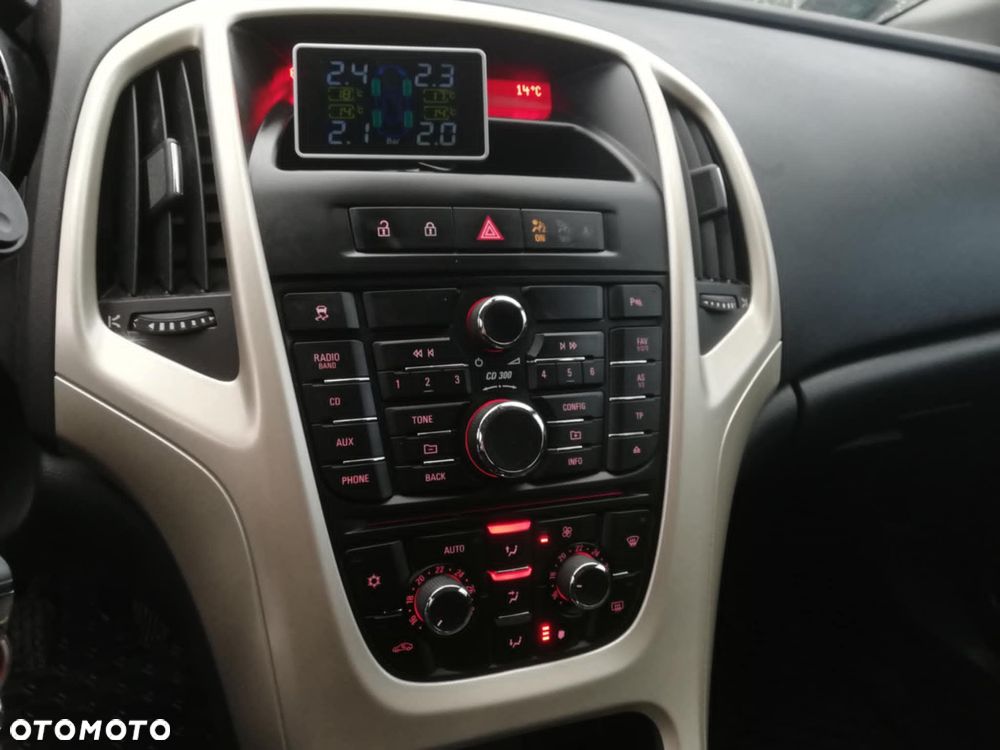Opel Astra 1.4 T Enjoy - 9