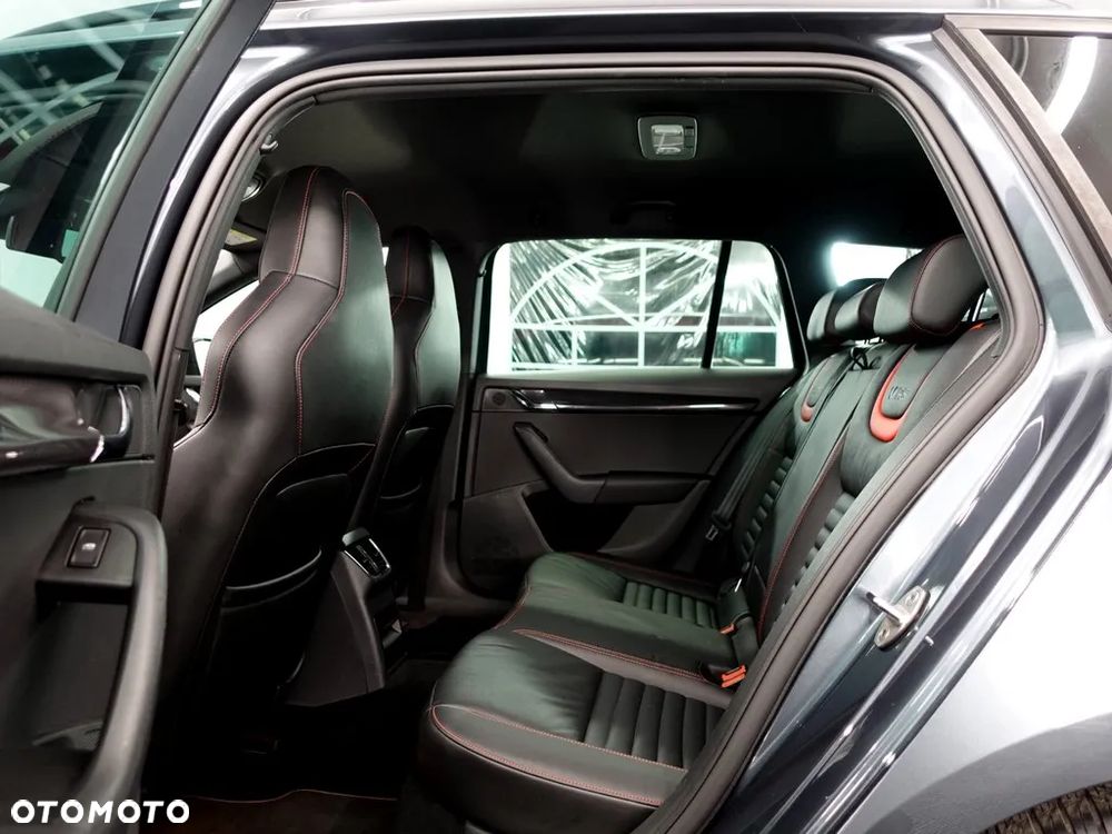 Skoda Octavia 2.0 TDI 4x4 RS Challenge DSG - 10