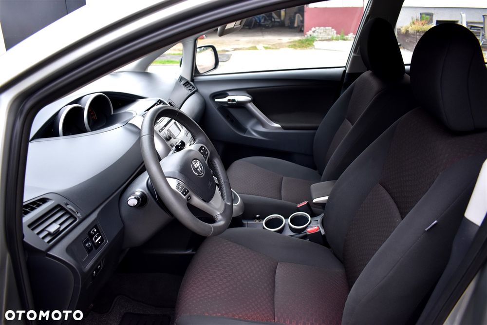 Toyota Verso 1.8 Multidrive Edition - 9