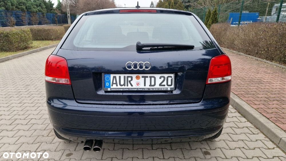 Audi A3 3-drzwiowe 2.0 FSI Attraction - 6