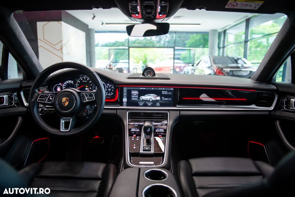 Porsche Panamera Turbo - 6