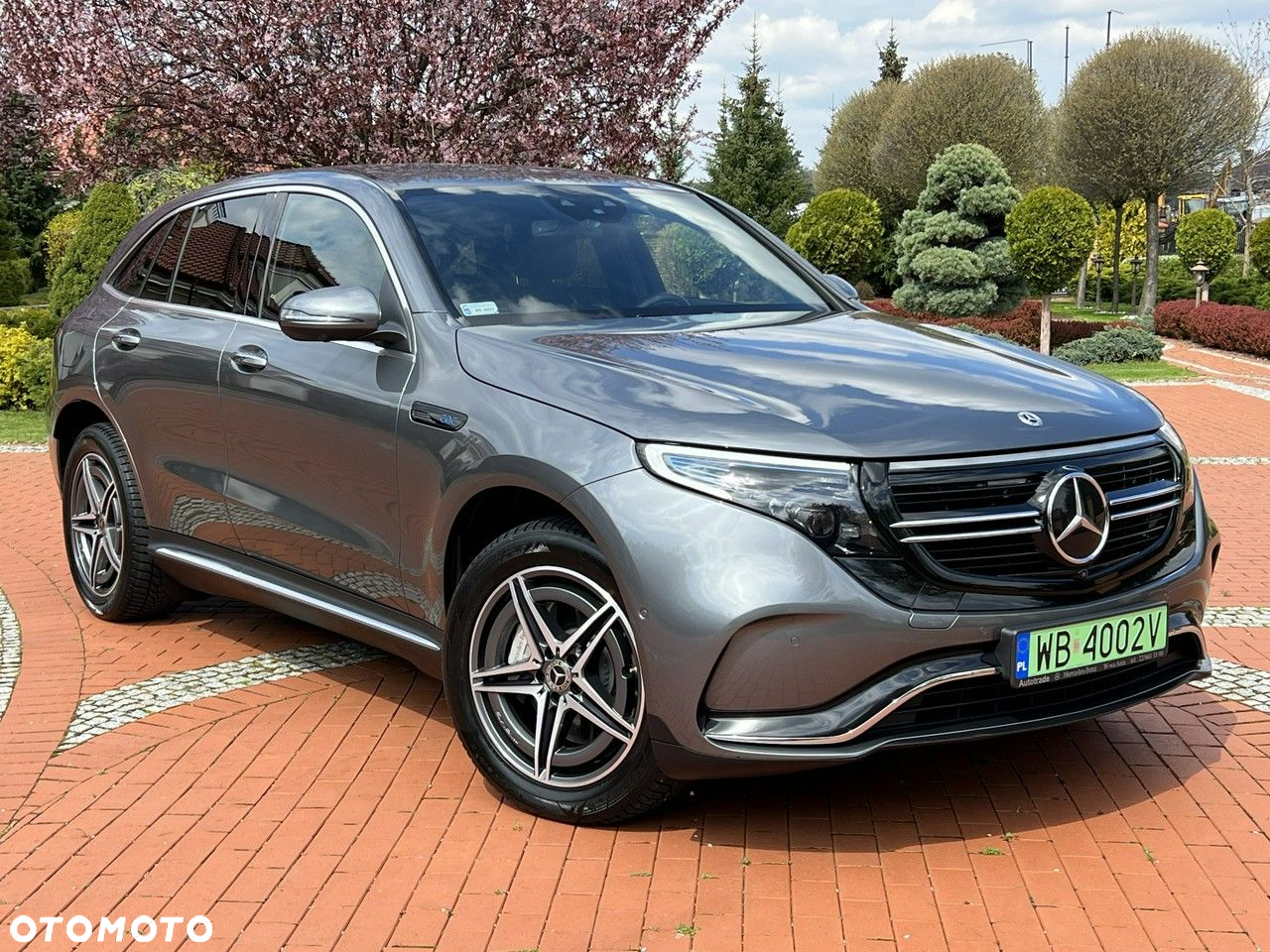 Mercedes-Benz EQC - 7
