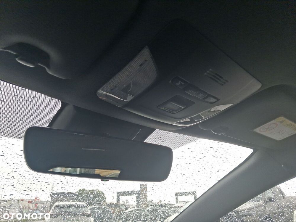 Toyota Corolla 2.0 Hybrid Comfort - 27