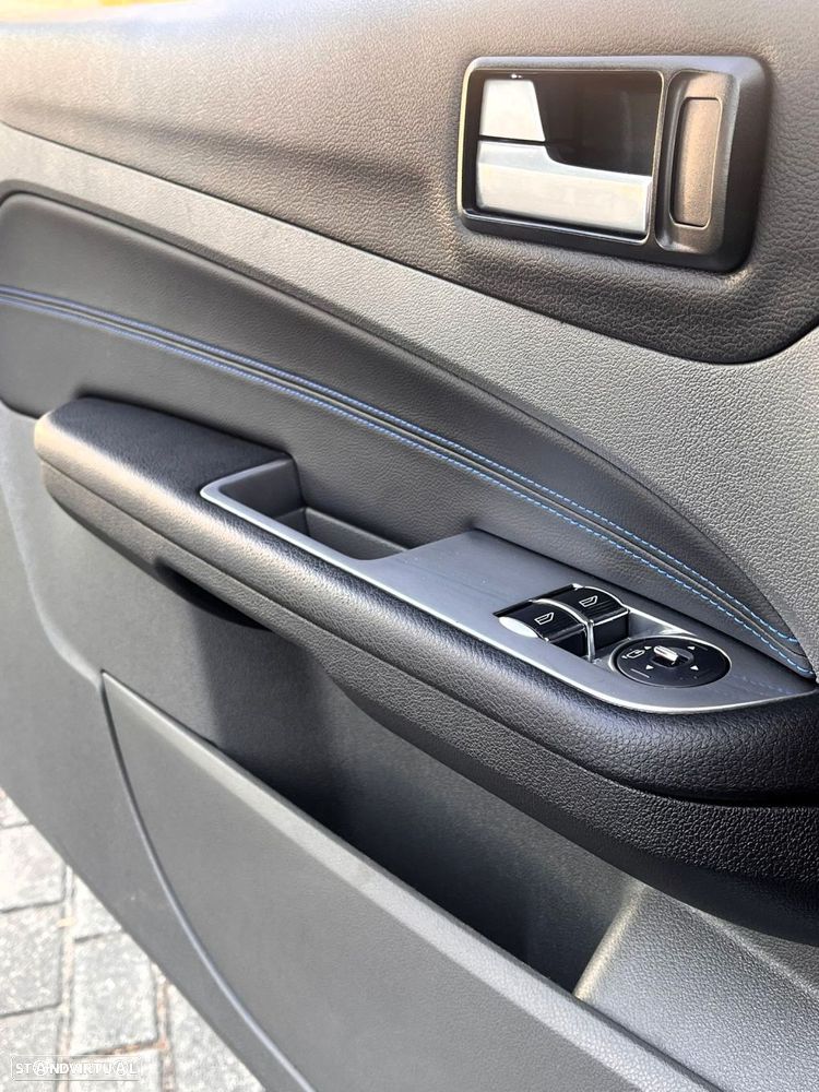 Ford Focus 2.5 T RS - 32