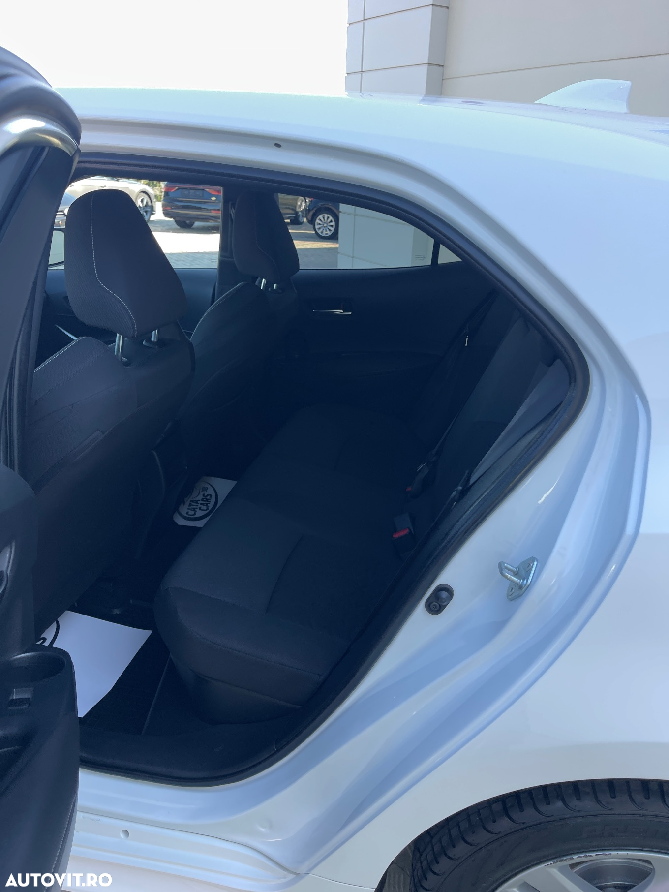 Toyota Corolla 1.8 Hybrid Comfort - 27