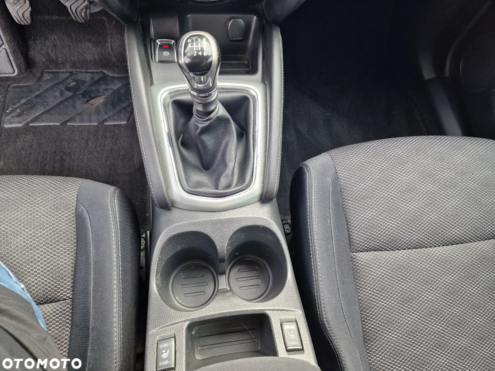 Nissan Qashqai 1.6 dCi 4 x 4 DPF tekna - 18