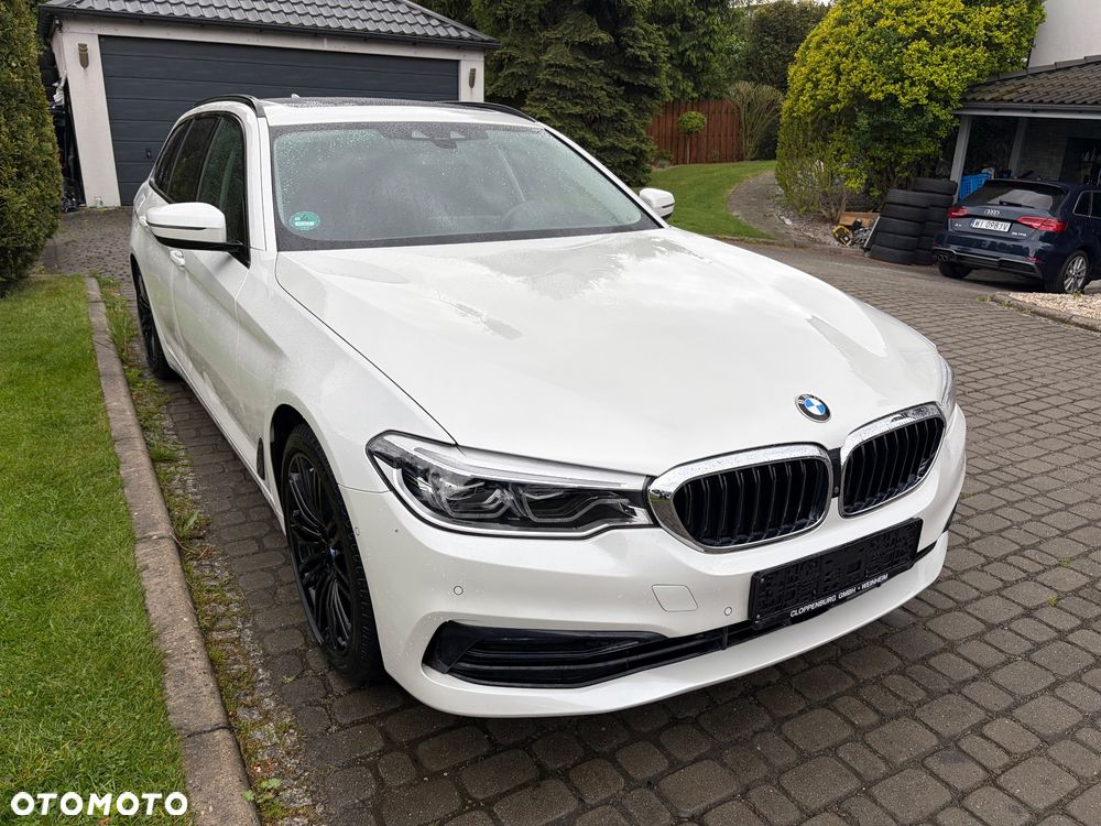 BMW Seria 5 525d Luxury Line - 4