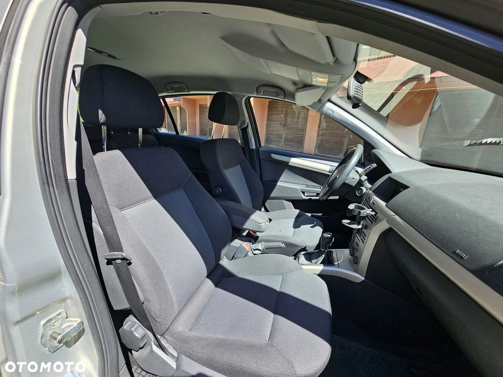 Opel Astra 1.6 Enjoy - 27
