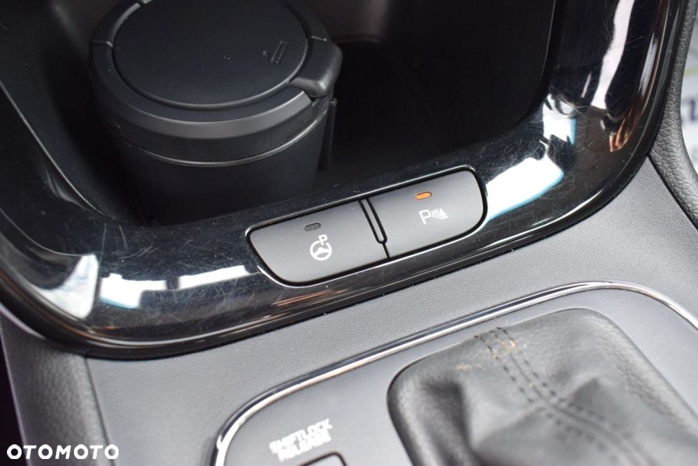 Kia Ceed - 41
