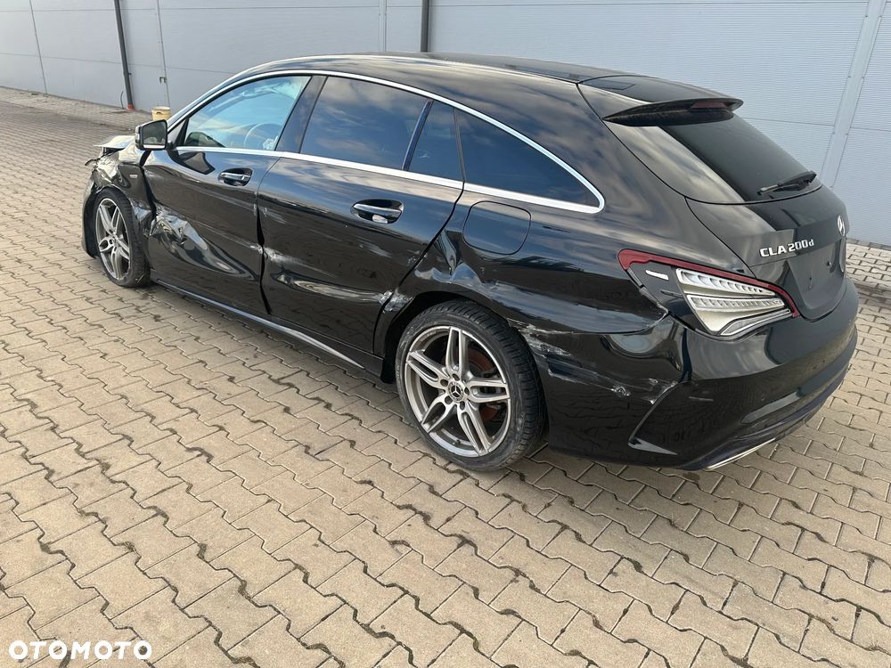 Mercedes-Benz CLA 200 d 4-Matic - 5