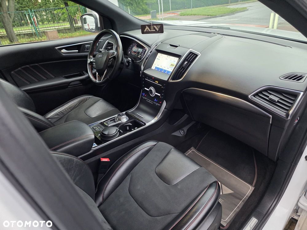 Ford Edge 2.0 TDCi Twin-Turbo 4WD Titanium - 27