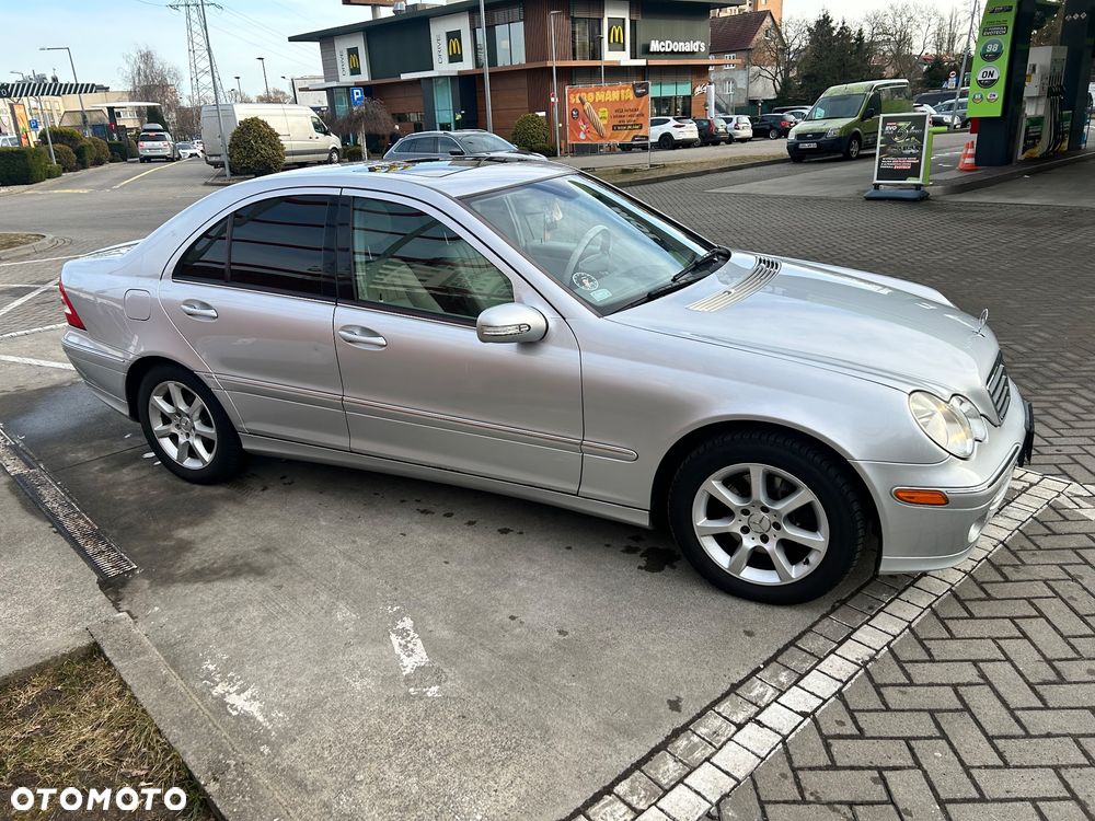 Mercedes-Benz Klasa C 280 4Matic Automatik Avantgarde - 14