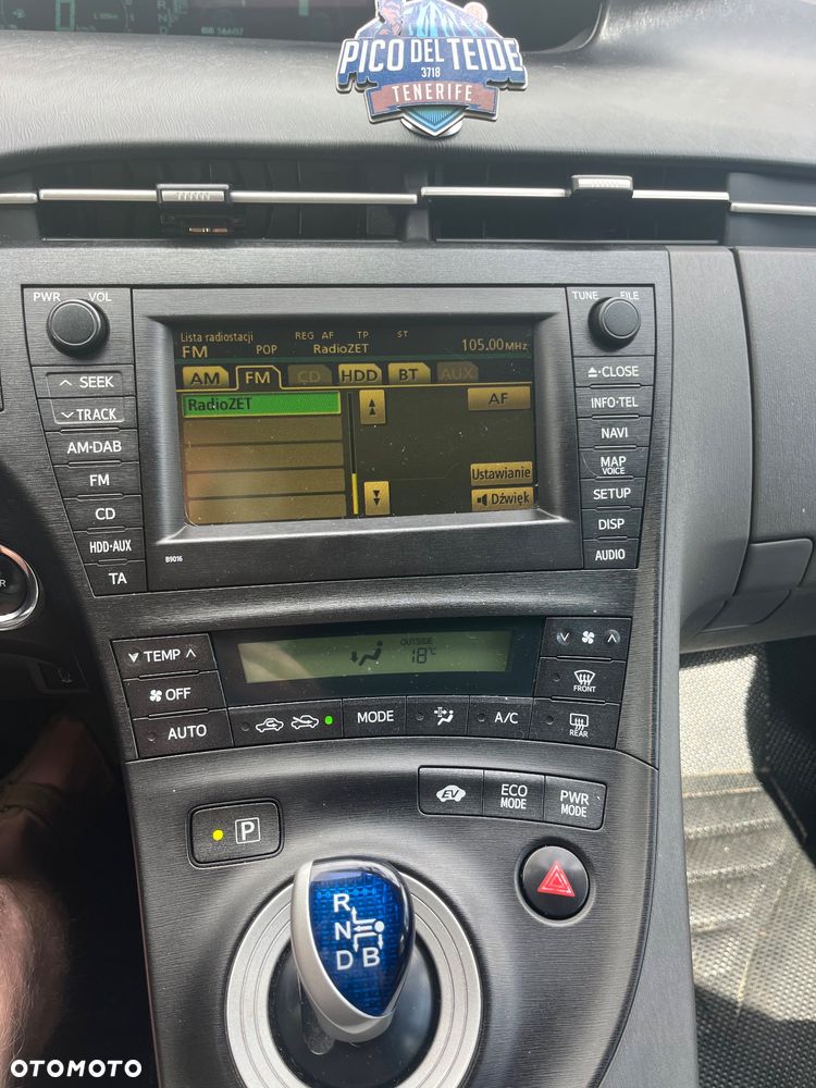 Toyota Prius 1.8 HSD Prestige - 10