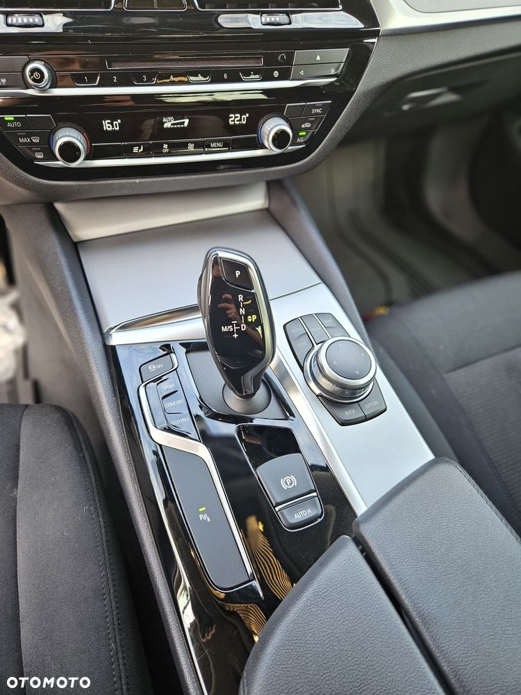 BMW Seria 5 - 21
