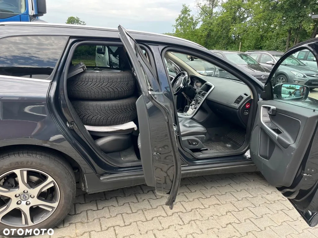 Volvo XC 60 D4 Geartronic Momentum - 9