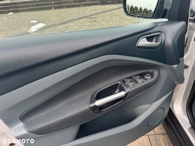 Ford Grand C-MAX - 30