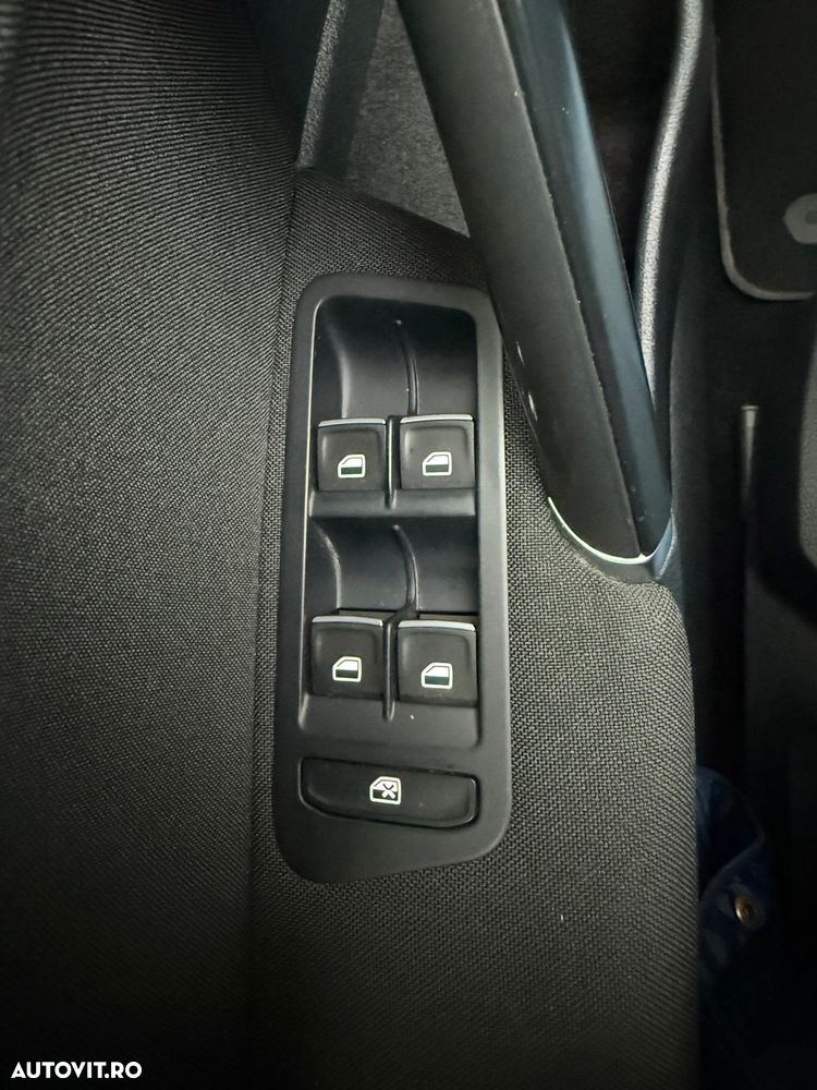 Volkswagen Golf 1.4 TSI BlueMotion Technology DSG Highline - 32