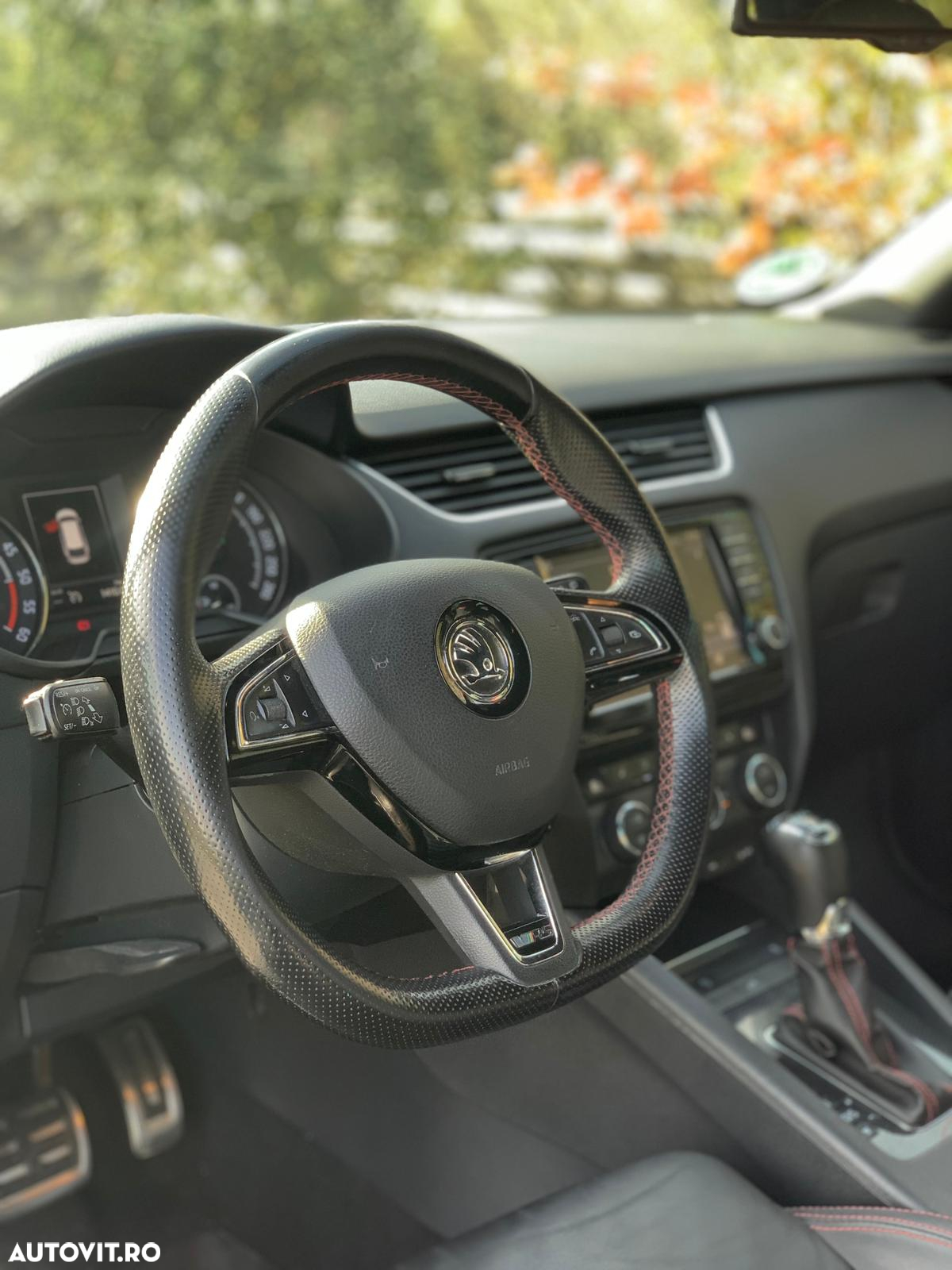 Skoda Octavia 2.0 TDI RS DSG - 19