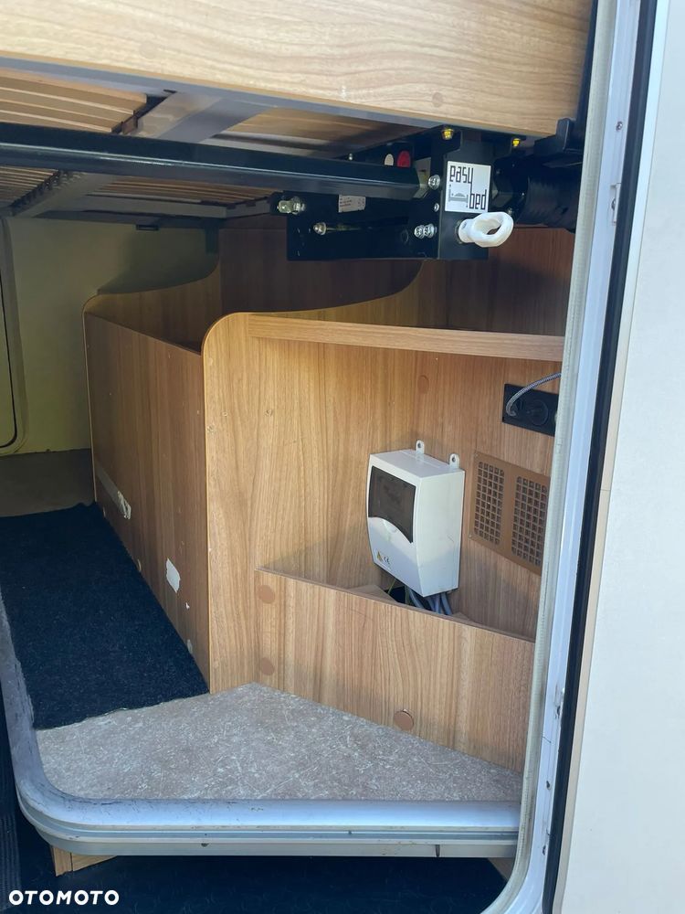 Ford Transit - 12