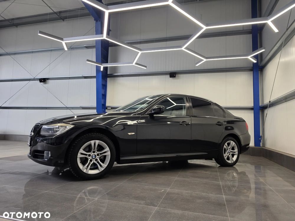 BMW Seria 3 318i - 3