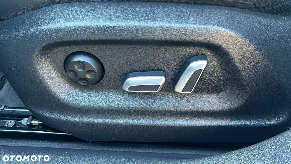 Audi Q3 2.0 TFSI Quattro S tronic design - 8