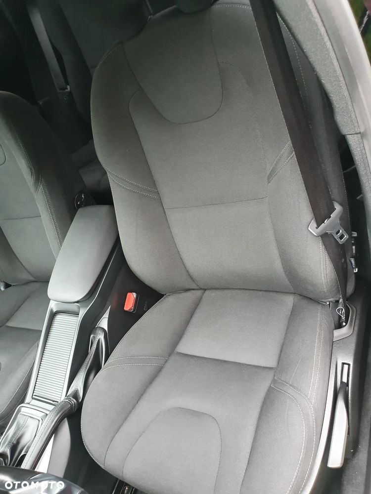 Volvo V40 D2 Geartronic Kinetic - 20
