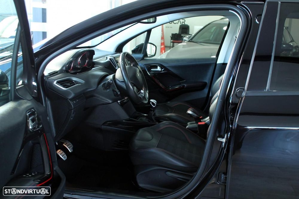 Peugeot 2008 1.6 BlueHDi GT Line - 13