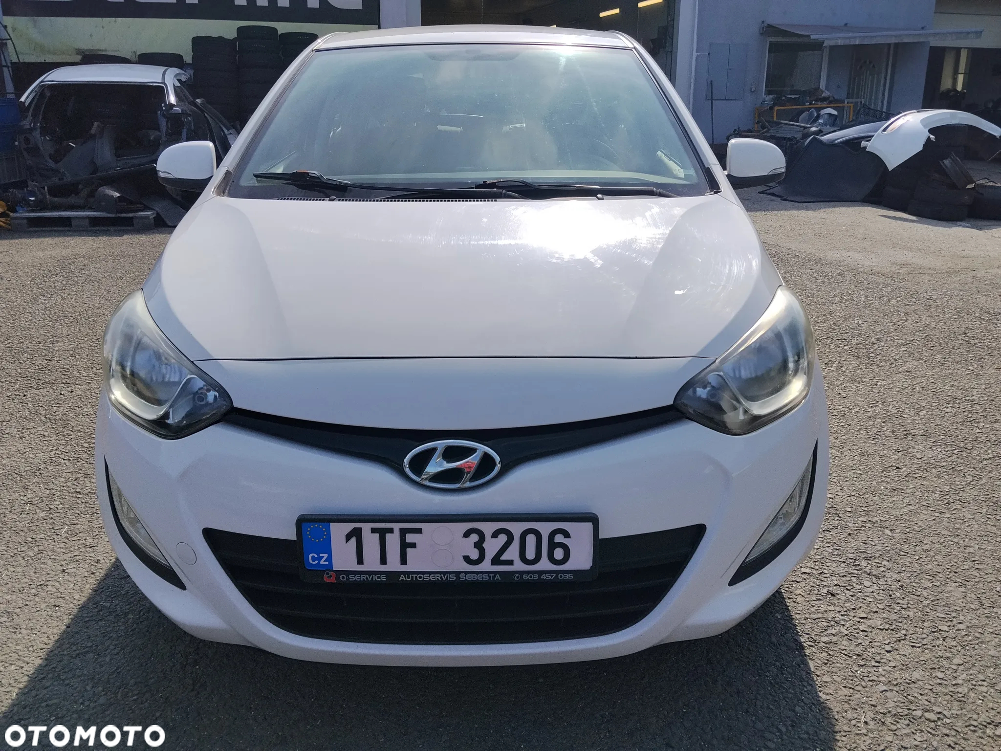 Hyundai i20 - 12