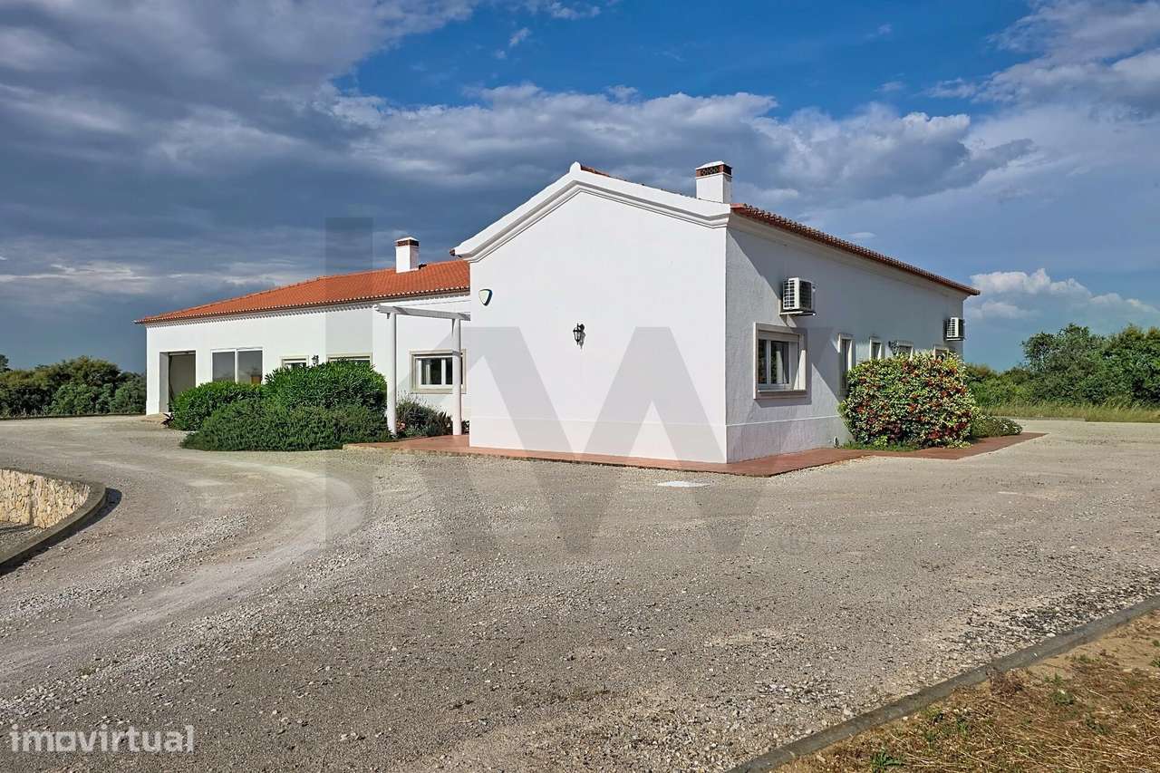 Quinta T2 Térrea com 1.37 Ha em Palmela – Vista Serra da Arrábida - Grande imagem: 2/35