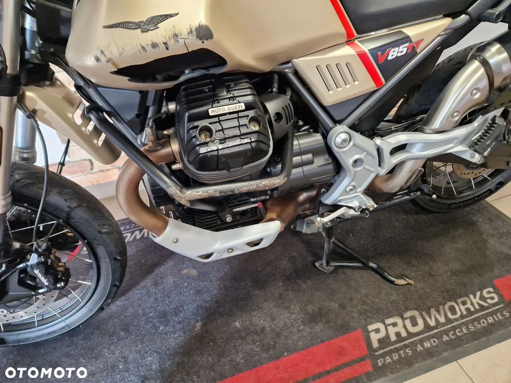 Moto Guzzi V85 - 14