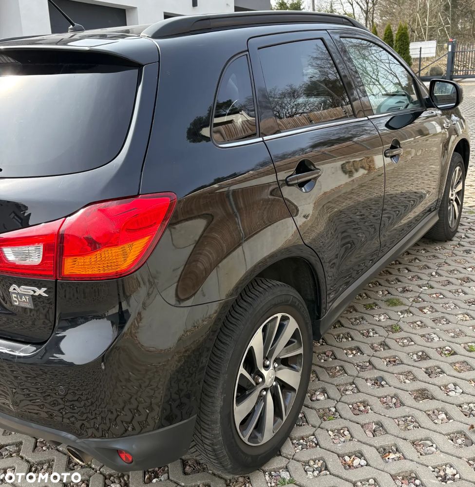 Mitsubishi ASX - 5