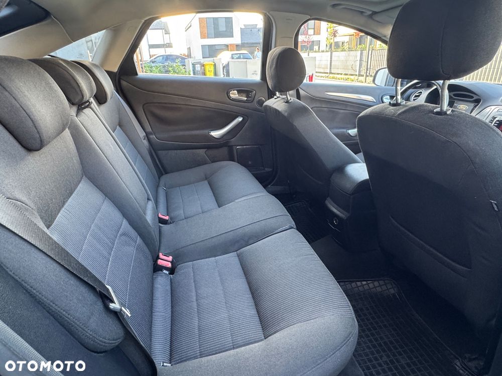 Ford Mondeo 1.8 TDCi Titanium - 30