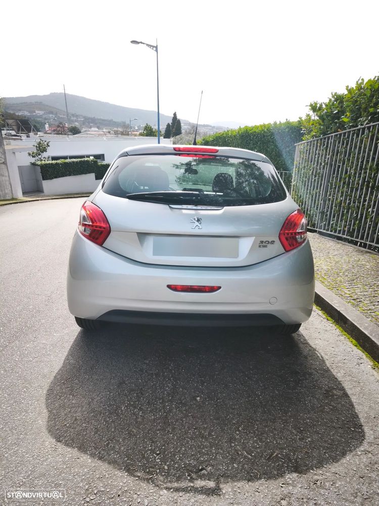 Peugeot 208 1.6 e-HDi Allure - 4