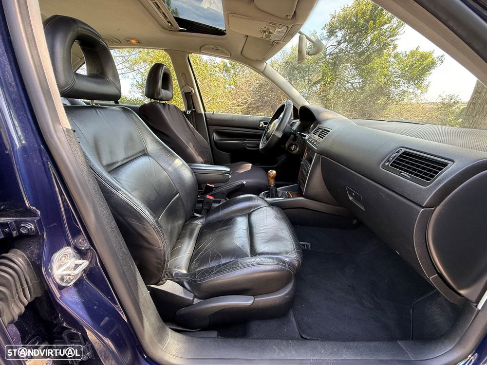 VW Bora 1.9 TDi Highline - 16