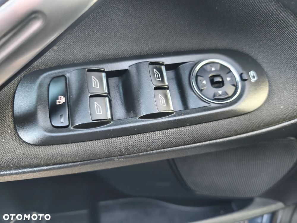 Ford S-Max 2.0 TDCi DPF Business Edition - 12