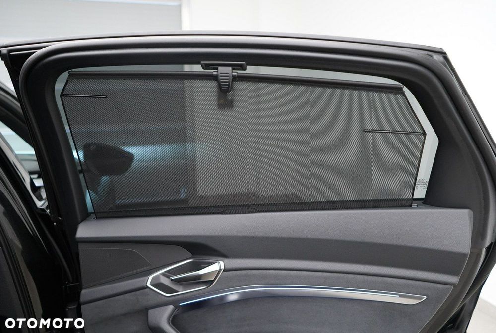 Audi Q8 Sportback e-tron - 15