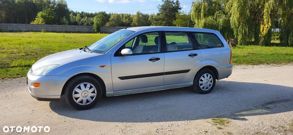 Ford Focus 1.4 Trend - 5