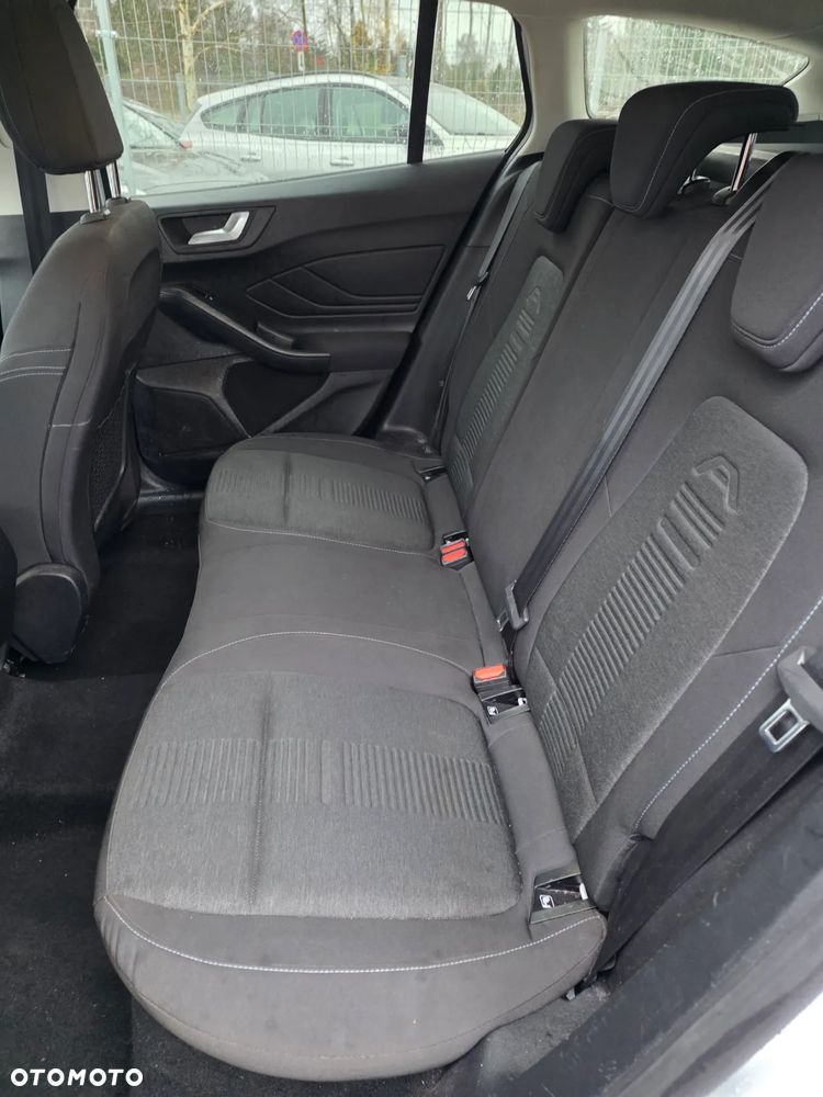 Ford Focus 1.0 EcoBoost Hybrid ACTIVE - 5