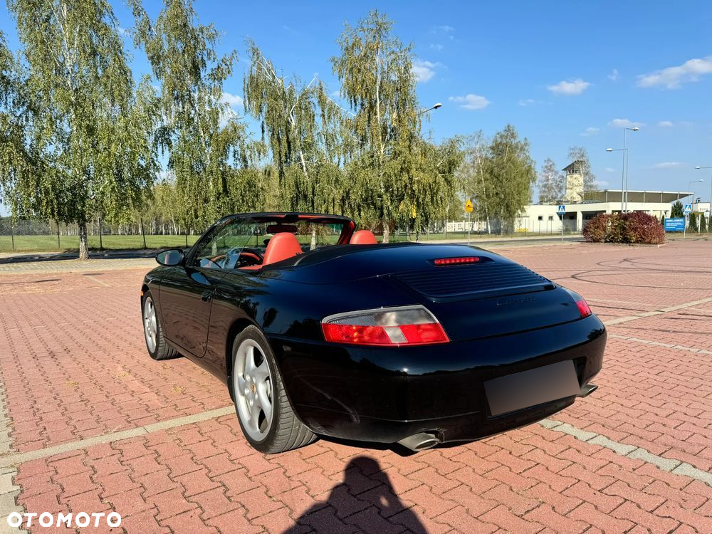 Porsche 911 Carrera Cabrio - 21