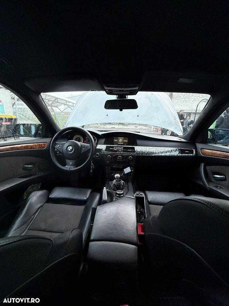 BMW Seria 5 520d - 12