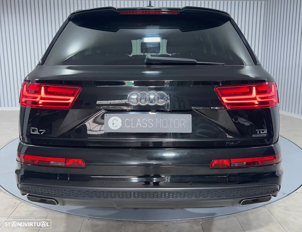 Audi Q7 3.0 TDI quattro S-line Tiptronic 7L - 25
