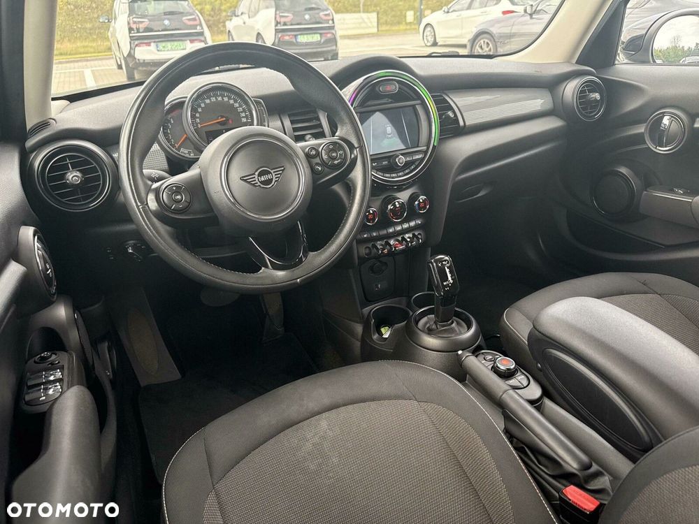MINI Cooper Standard - 5
