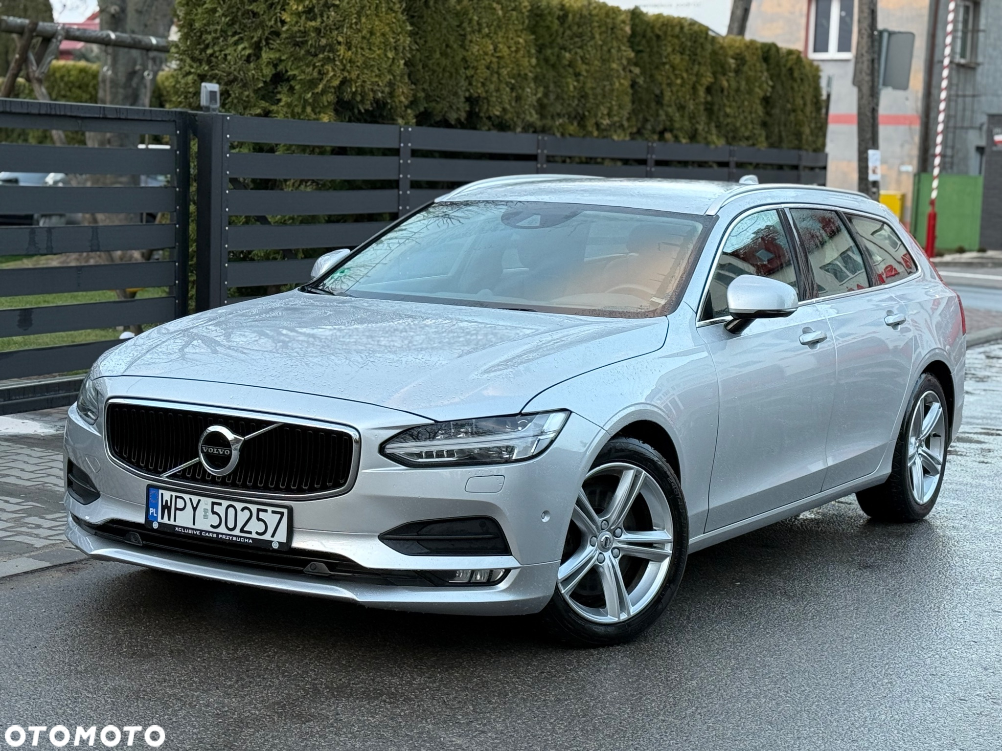 Volvo V90 D5 AWD Momentum - 2