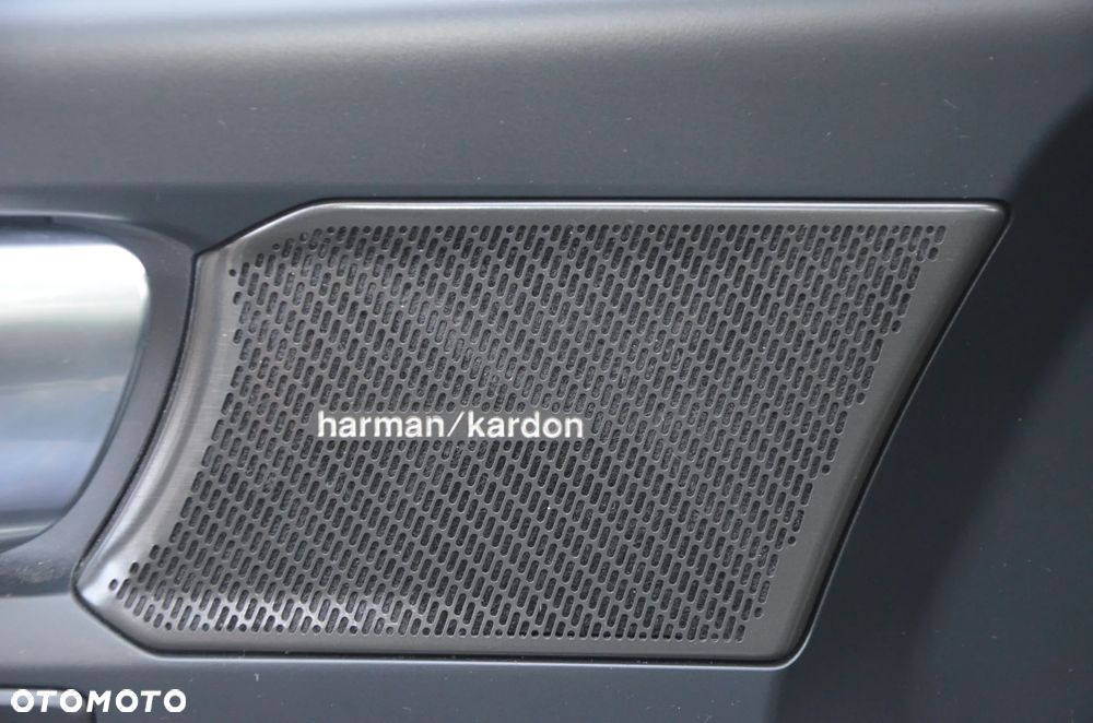 Volvo XC 40 B5 B AWD Ultimate Dark - 23