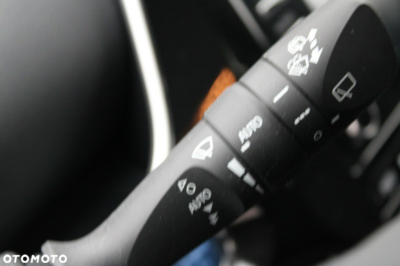 Toyota Prius - 27