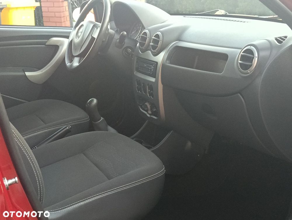 Dacia Sandero Stepway 1.6 - 12