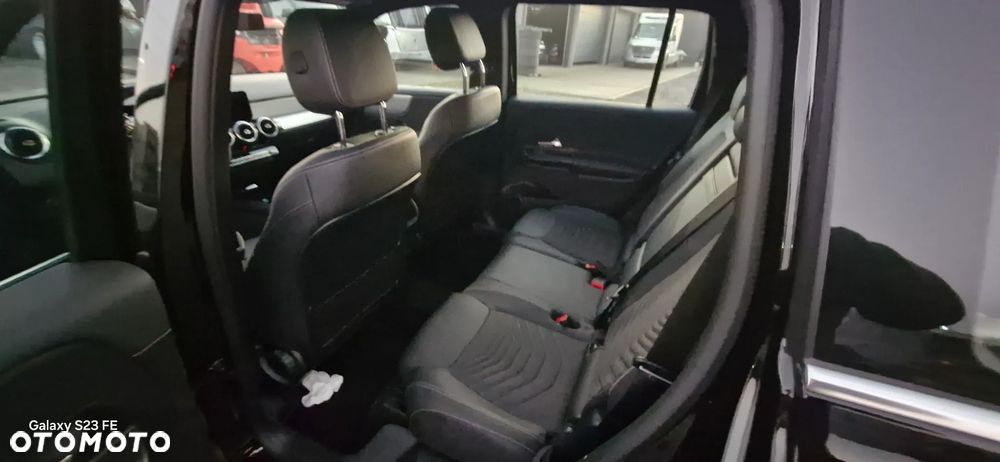 Mercedes-Benz GLB 200 d 4-Matic 8G-DCT - 11